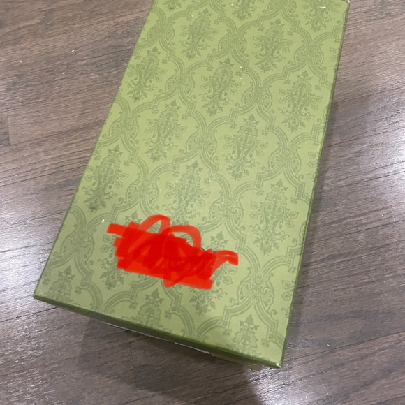 Distressed Sneaker - Picture 5 of 5